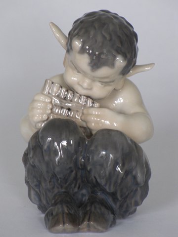 Faun med pan fløjte
Royal Copenhagen
Porcelæn