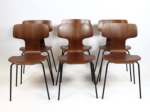 Set of 6 Hammer chairs, model 3103, in teak by Arne Jacobsen and Fritz Hansen, 
1960s.
5000m2 showroom.