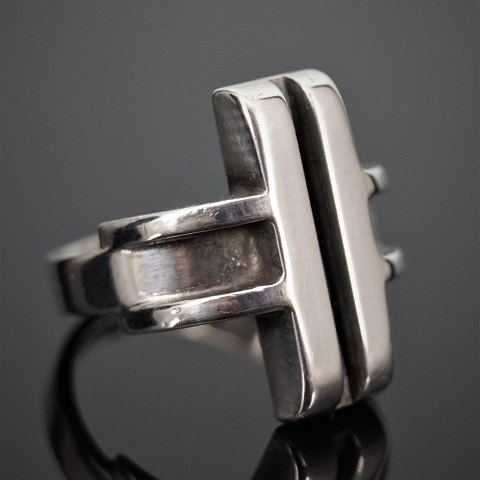 Hans Hansen; A ring made of sterling silver