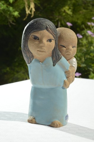 Lisa Larsson Figurine Children of the World