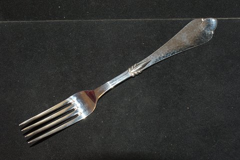 Middagsgaffel Freja  sølv
Længde 18,5 cm.