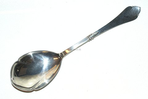 Serving spoon Freja  sølv
Length 25.5 cm.