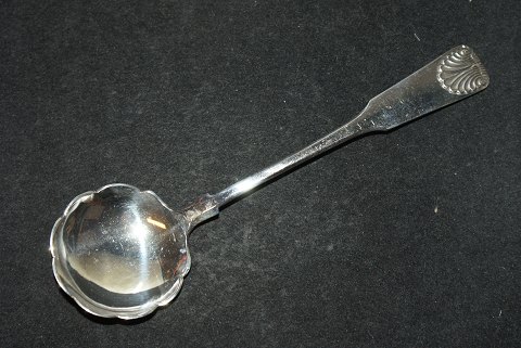 Jam spoon Angular Iaf Mussel Silver
Fredericia Silver, W & S.Sørensen. with more
Length 14 cm.
