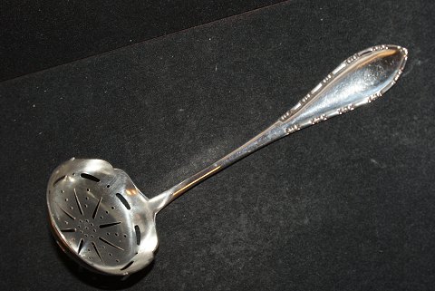 Strøske Ny Perle Serie 5900, (Perlekant Cohr) Dansk sølvbestik
Fredericia sølv
Længde 15,5 cm.