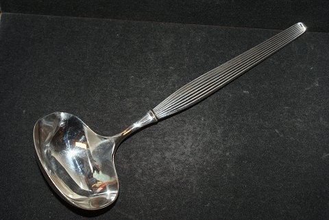 Sauce Ladle Savoy Sterling silver cutlery
P.C. Frigast silver Copenhagen.
Length 17,5 cm.
SOLD