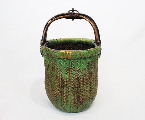 Chinese bread basket with original paint in green colors from around the 1880s.