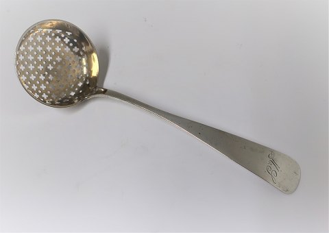 Tyskland. Sølv strøske (800). Længde 16,5 cm.