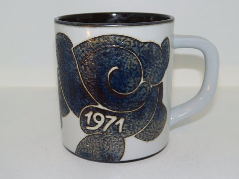 Royal Copenhagen
Large year mug 1971