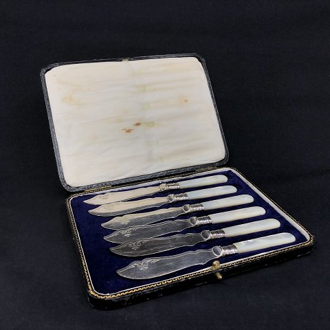 Set of six English fishing knives
