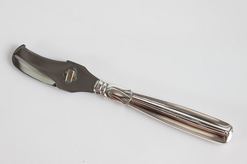 Lotus Silver Cutlery
Orange knife
L. 15,5 cm