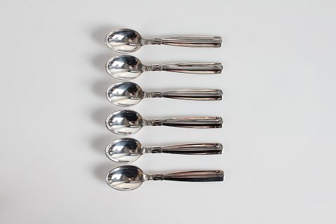 Lotus Silver Cutlery
Teaspoons
L. 11 cm
