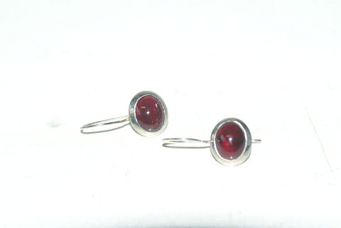 Earrings in Silver with reddish stones
