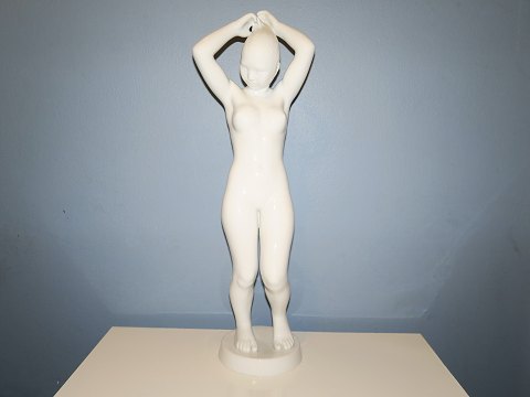 Extra large Bing & Grondahl figurine
Nude girl from Greenland 53 cm.