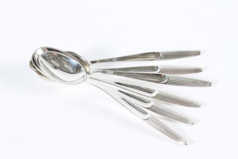 Eva Silver Cutlery
Soup spoons
L 20 cm