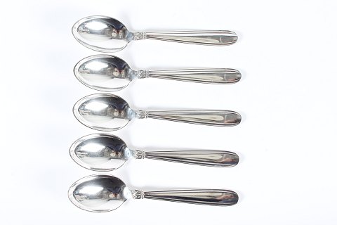 Karina Cutlery
Dessert spoons
L 17,5 cm