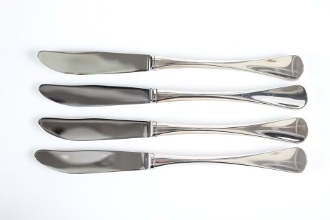 Patricia Silvercutlery
Dinner knives
L 22 cm
