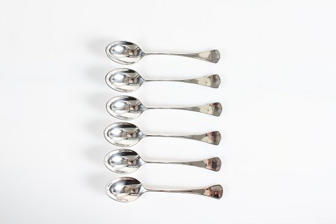 Patricia Silvercutlery
Coffee spoons
L 11,5 cm
