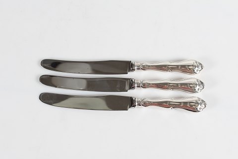 Rosenborg Silver Cutlery
by A. Dragsted
Dinnger knives
L 22 cm
