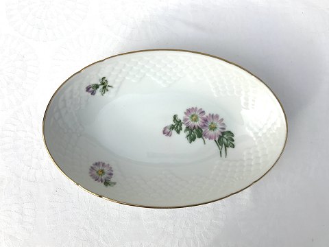 Bing & Grondahl
Chrysanthemum
Oval cake bowl
* 125kr