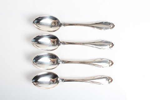 Charlottenborg 
Silver Cutlery
Dessert spoons
L 18 cm
