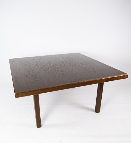 Coffee table in dark oak of danish design from the 1960s.
5000m2 showroom.