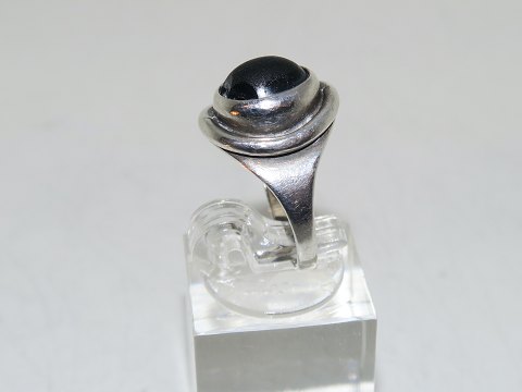 Danish sterlingsilver
Small ring with black onyx stone - Size 48