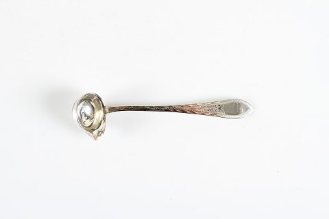 Empire Silver Cutlery
Cream ladle
L 13 cm