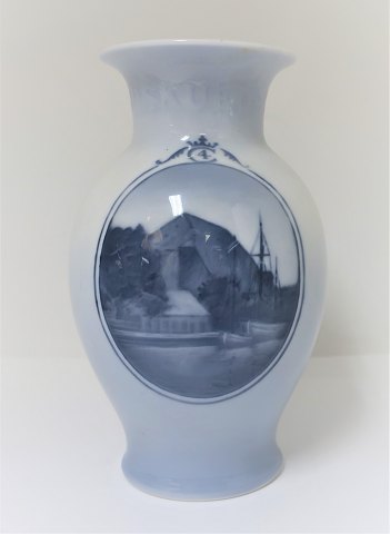 Königliches Kopenhagen. Rundskuedags Vase 1929. Höhe 17 cm. (1 Wahl)