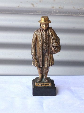 Bronze figurMand med høj hat
