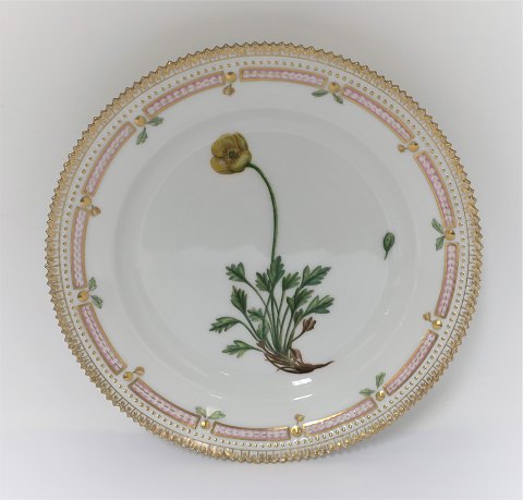 Royal Copenhagen, Flora Danica. Lunch plate. Design # 3550. Diameter 22 cm. (1 
quality). Papaver nudicaule L