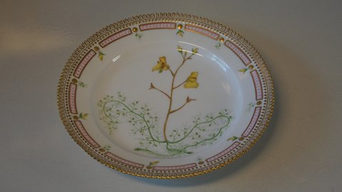 Royal Copenhagen Flora Danica, Breakfast plate
Decoration number 20 / # 3550