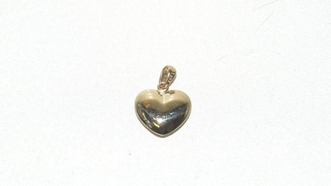 Elegant Heart Pendant 8 Carat Gold