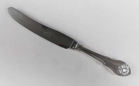 Rokoko. Sølvbestik (830). Frokostkniv gl. model. Længde 21,5 cm.