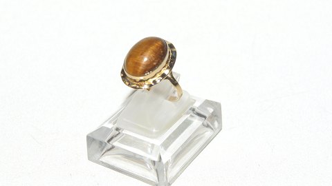 Elegant lady ring with Tiger Eye 18 carat gold