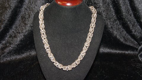 Royal necklace Silver
Stamped 925 S
Length 51 cm
Thickness 10.98 mm