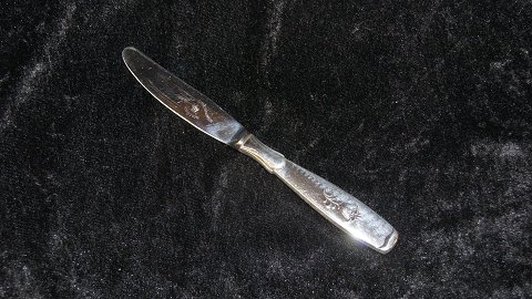 Middagskniv #Klokkeblomst sølvplet
Produceret på Københavns Ske-Fabrik.
Længde 21,5 cm