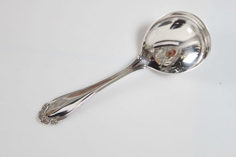 Elisabeth Cutlery
Serving spoon
L 20,5 cm