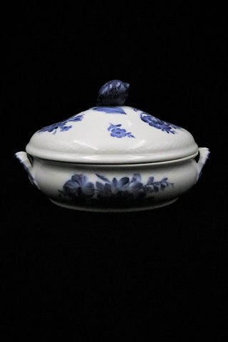 Royal Copenhagen Blue Flower Braided oval lid dish. 
RC#10/8054.
L:25cm. 1.sorting. from before 1923.