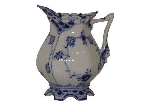 Blue Fluted Full Lace
Small creamer