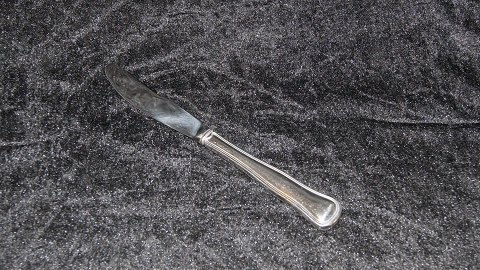 Middagskniv #Dobbelt riflet Sølvplet
Fra cohr
Længde 20,5 cm