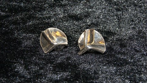 Elegant # Earrings in Silver
Stamped 925
Measures 14.88 mm