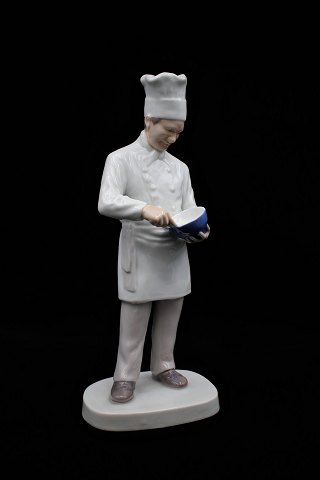 Bing & Grondahl porcelain figure of a baker / confectioner.
Height: 31cm. B&G#2429. 
1. sorting.