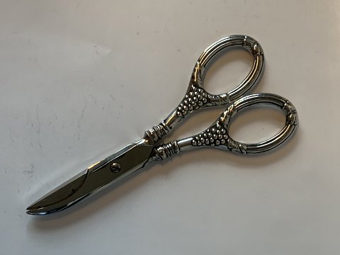 Grape scissors in Silver
Length 13 cm approx
SOLD