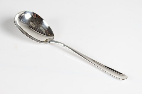 Ascot cutlery
of sterling silver
Serving spoon
L 21 cm