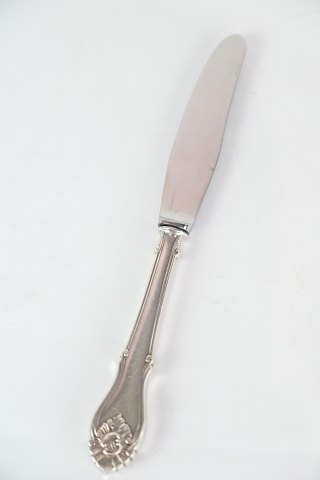 Dinner knife, Rococo, Tretårnet 830s, Horsens silverware factory
Great condition
