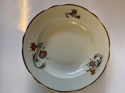 Deep Dinner Plate #Kronborg with Gold
Copenhagen Porcelain Painting
Measures 23.6 cm
