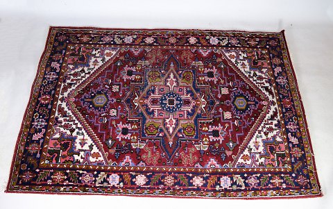 Persian, Real carpet, made by hand, 205x137
Great condition
