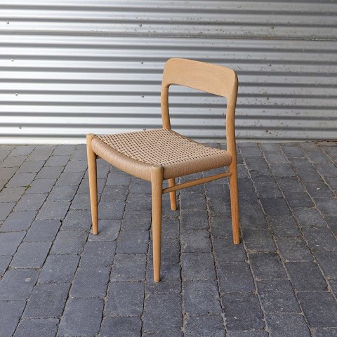 Text available in Danish language