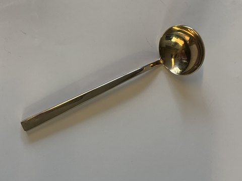 Scanline Bronze, #Cream spoon
Designed by Sigvard Bernadotte.
Length approx. 12 cm