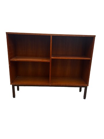 Bookcase - Teak Wood - Metal legs - Danish Design - 1960
Great condition
